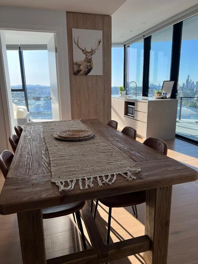 2 Bedroom Luxurious Family Apartment Next To Pacific Fair - Broadbeach Gold Coast Gc22