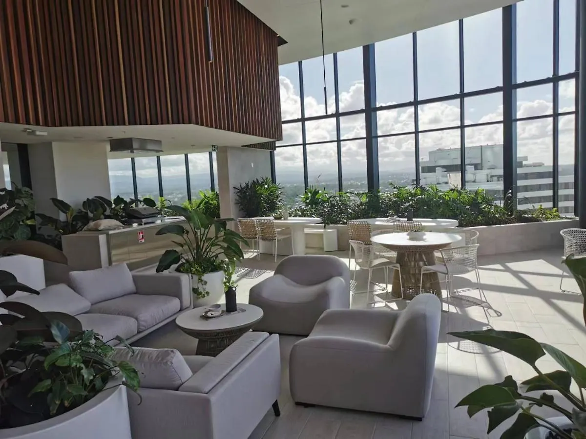2 Bedroom Luxurious Family Apartment Next To Pacific Fair - Broadbeach Gold Coast Gc22