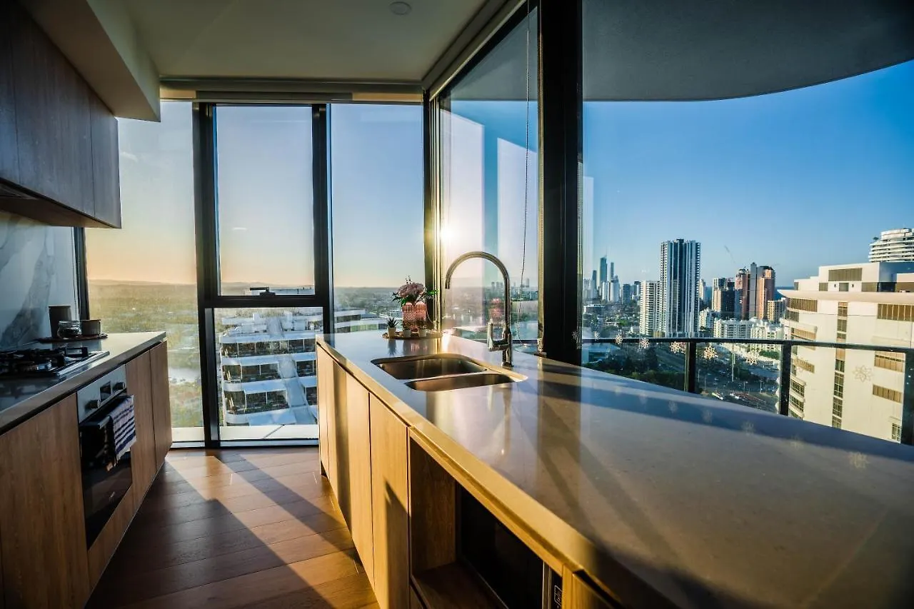 2 Bedroom Luxurious Family Apartment Next To Pacific Fair - Broadbeach Gold Coast Gc22